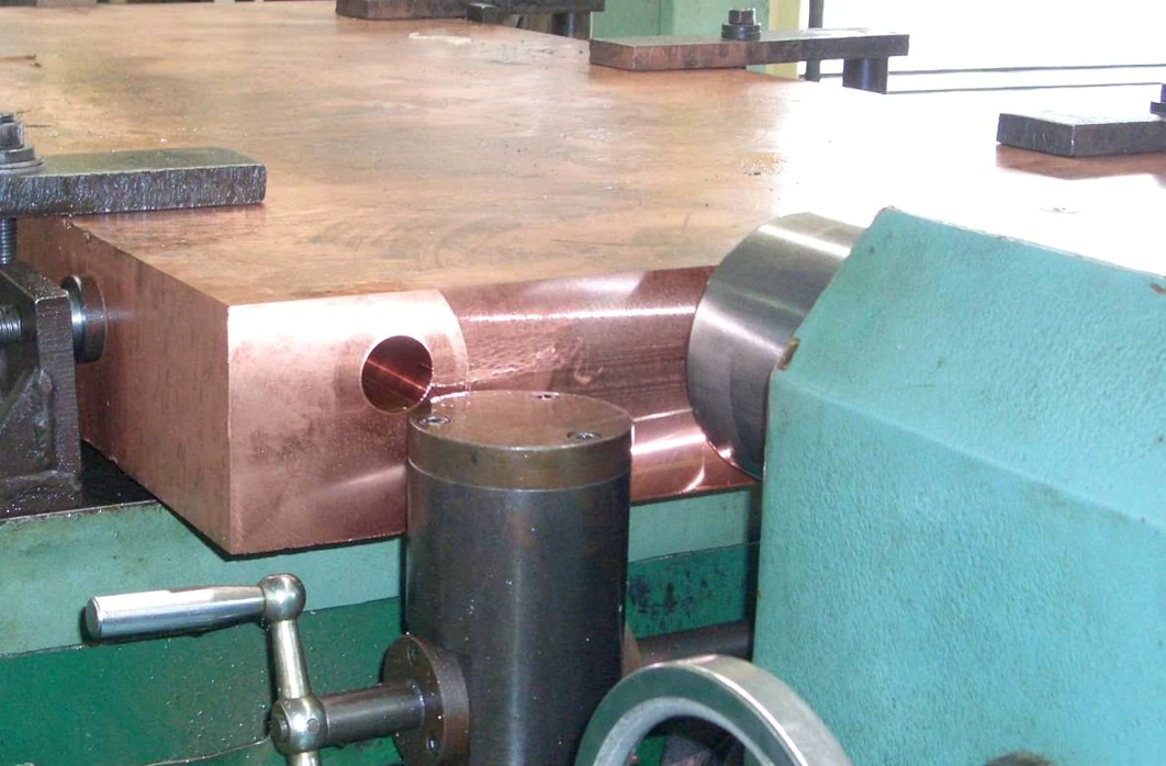 Deep-Hole Drilling / Boring